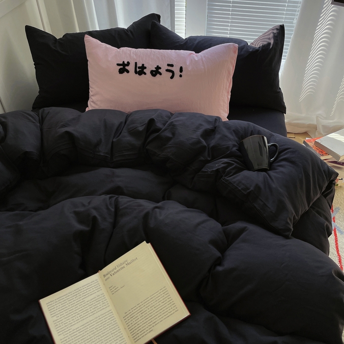 91家纺网 家纺一手货源 找家纺 阿曼达 2024最新款奶fufu-ins博主风纯色、混搭、双色软软糯糯亲肤透气水洗m四件套（软糯舒适，非市场普通面料！！！）水洗m-酷黑