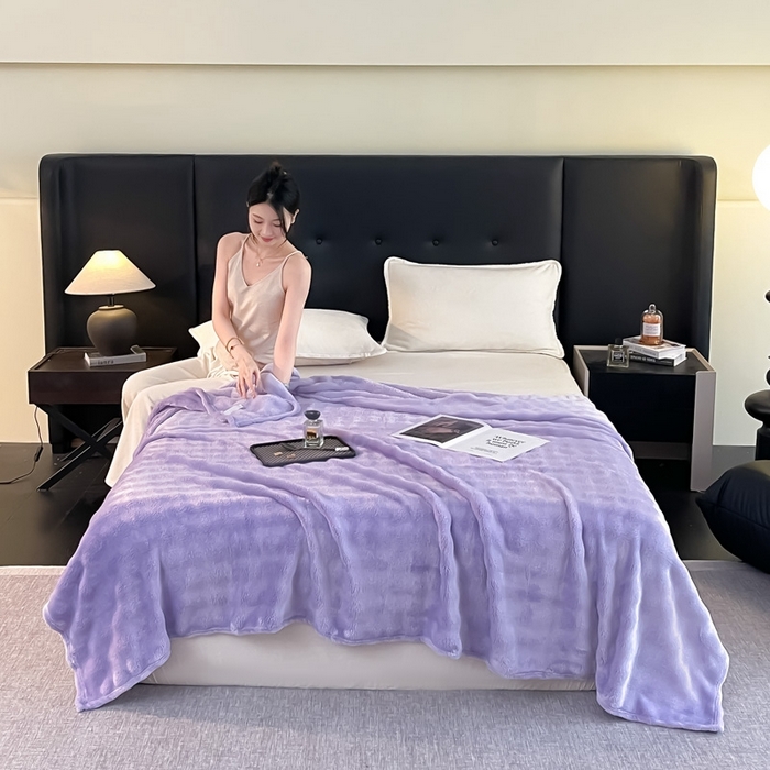 91家纺网 家纺一手货源 找家纺 一帆毯业 免费压缩抽空 300克 仿兔毛泡泡绒高克重法莱绒牛奶绒珊瑚绒兔兔卷边毛毯（外贸跨境供货） 香芋紫