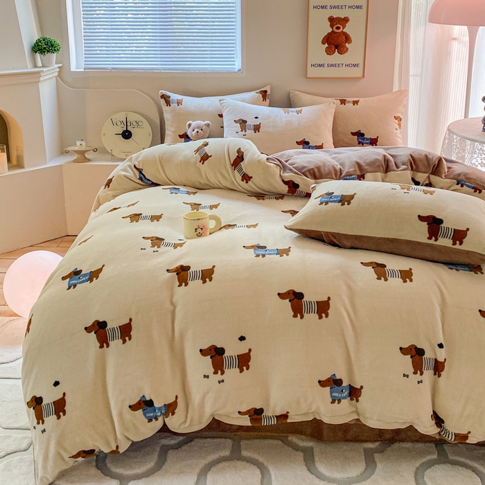 91家纺网 家纺一手货源 找家纺 利禾家纺 2024新款小清新双面牛奶绒印花四件套 快乐小狗