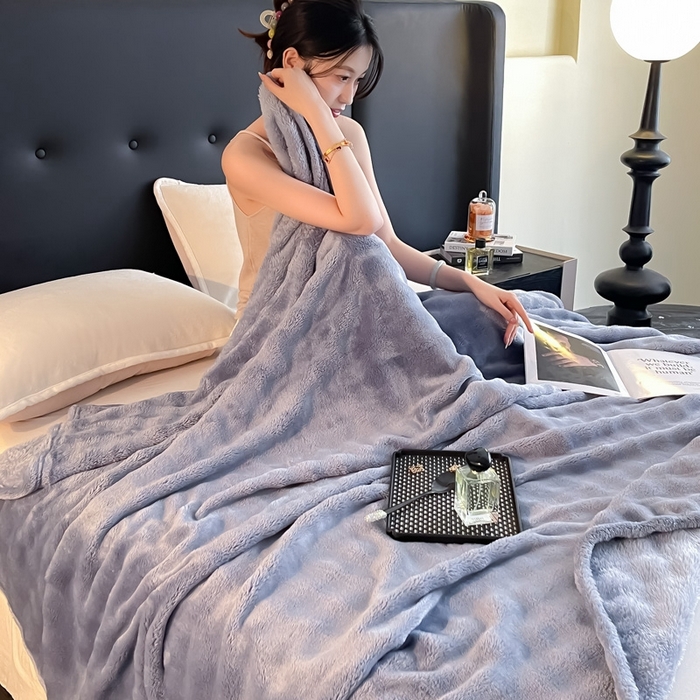 91家纺网 家纺一手货源 找家纺 一帆毯业 免费压缩抽空 300克 仿兔毛泡泡绒高克重法莱绒牛奶绒珊瑚绒兔兔卷边毛毯（外贸跨境供货） 浅灰