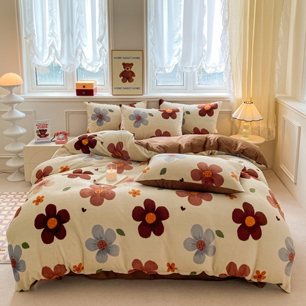 91家纺网 家纺一手货源 找家纺 （总）斯卡诺家纺 2025新款小清新双面牛奶绒印花四件套