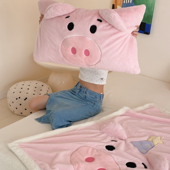 91家纺网 家纺一手货源 找家纺 黛舒家居 2024新款三利欧贴布绣花毛毯粉猪