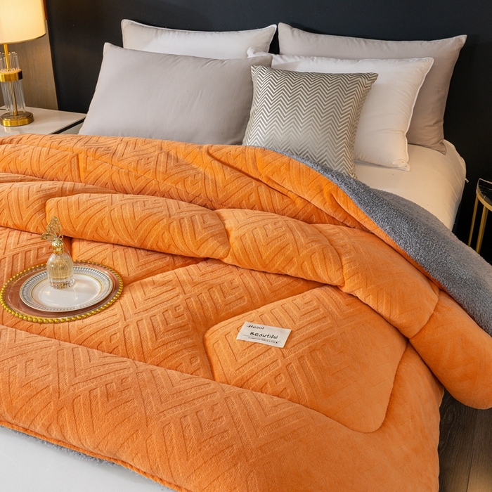 91家纺网 家纺一手货源 找家纺 蓝冰家纺 2024新款雕花绒冬被被子被芯 橙灰色