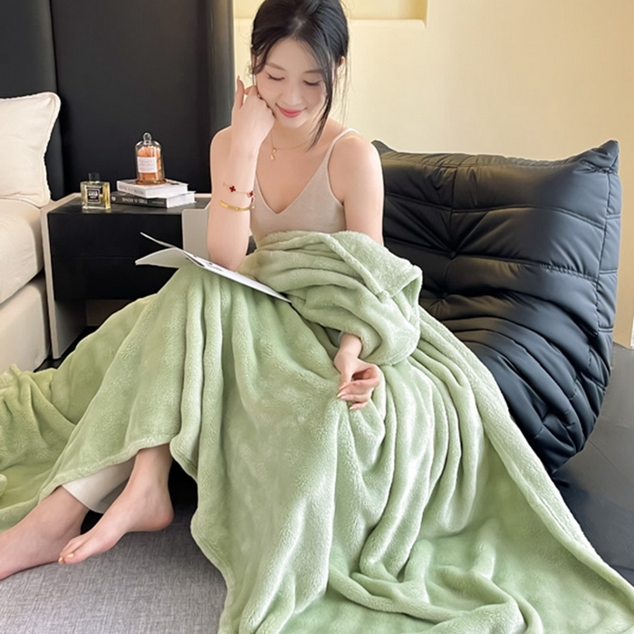 91家纺网 家纺一手货源 找家纺 一帆毯业 免费压缩抽空 300克 仿兔毛泡泡绒高克重法莱绒牛奶绒珊瑚绒兔兔卷边毛毯（外贸跨境供货） 果绿