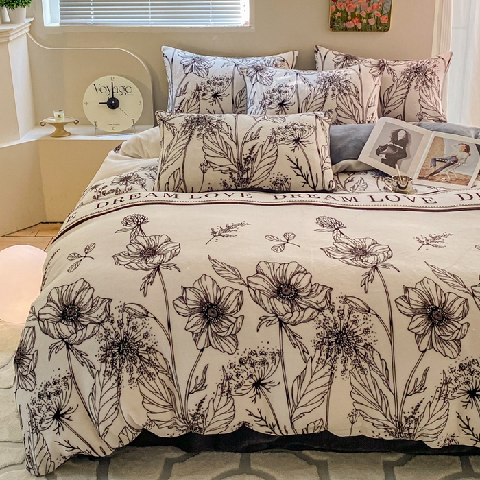 91家纺网 家纺一手货源 找家纺 斯卡诺家纺 2025新款小清新双面牛奶绒印花四件套 荷花