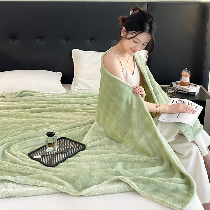 91家纺网 家纺一手货源 找家纺 一帆毯业 免费压缩抽空 300克 仿兔毛泡泡绒高克重法莱绒牛奶绒珊瑚绒兔兔卷边毛毯（外贸跨境供货） 果绿