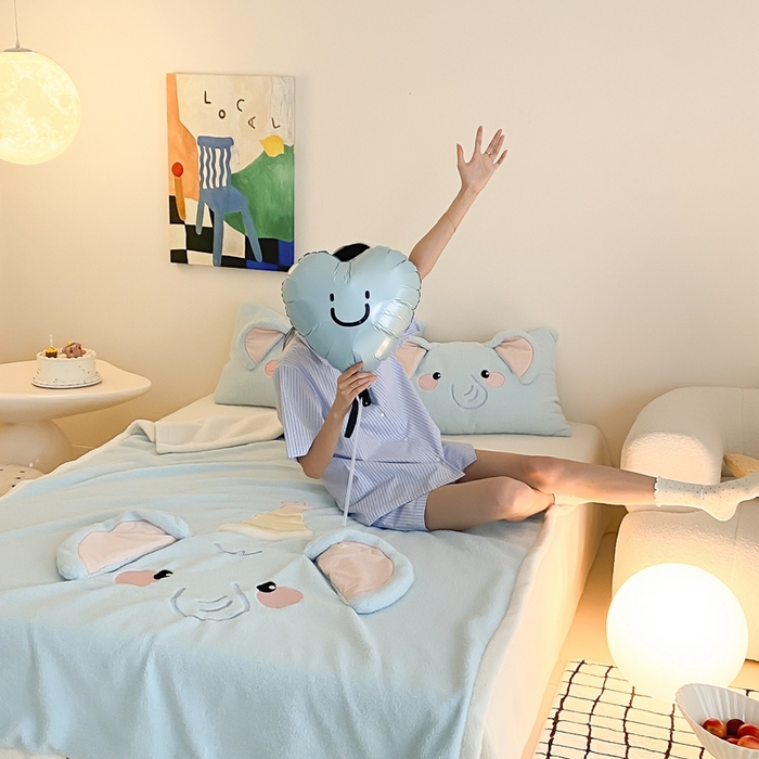 91家纺网 家纺一手货源 找家纺 黛舒家居 2024新款三利欧贴布绣花毛毯大象