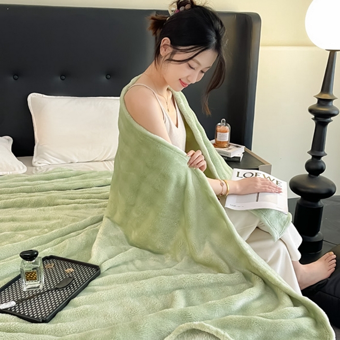 91家纺网 家纺一手货源 找家纺 一帆毯业 免费压缩抽空 300克 仿兔毛泡泡绒高克重法莱绒牛奶绒珊瑚绒兔兔卷边毛毯（外贸跨境供货） 果绿