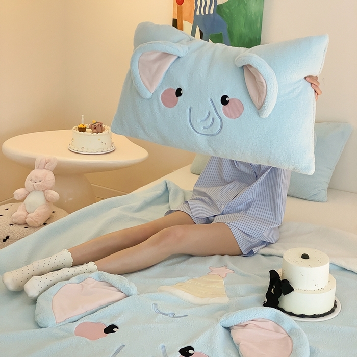 91家纺网 家纺一手货源 找家纺 黛舒家居 2024新款三利欧贴布绣花毛毯大象