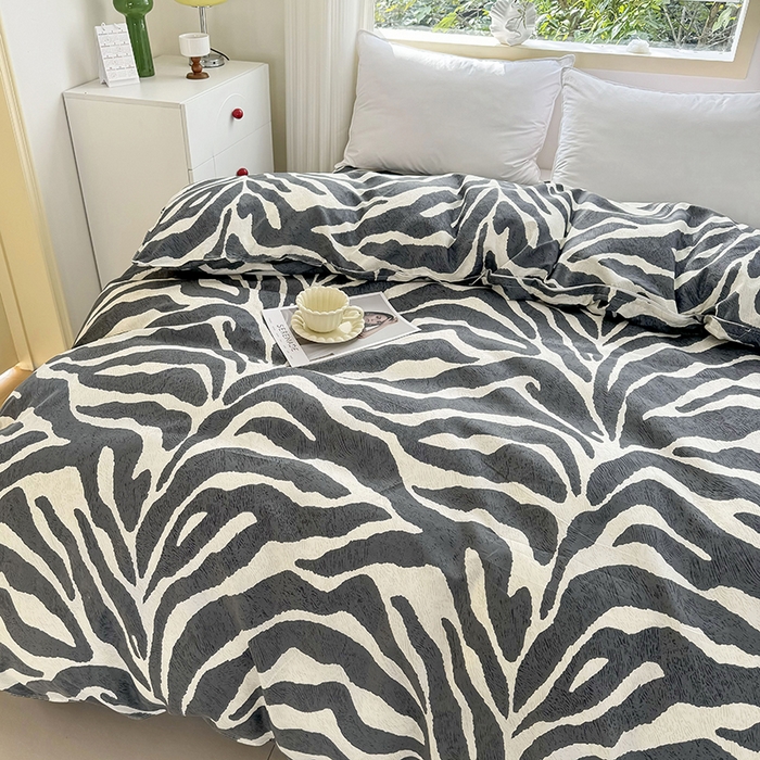 91家纺网 家纺一手货源 找家纺 梵巢家纺 芦荟棉被套，被罩化纤被套斑马纹