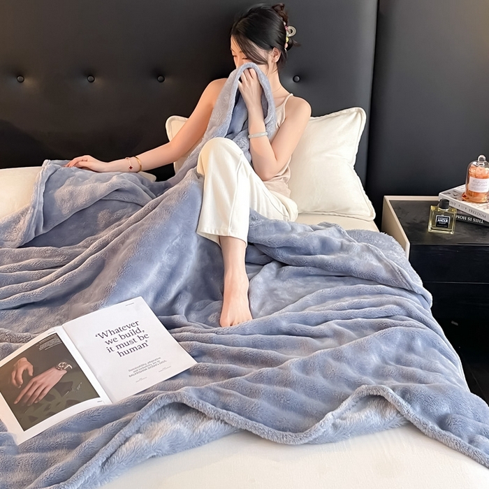 91家纺网 家纺一手货源 找家纺 一帆毯业 免费压缩抽空 300克 仿兔毛泡泡绒高克重法莱绒牛奶绒珊瑚绒兔兔卷边毛毯（外贸跨境供货） 浅灰