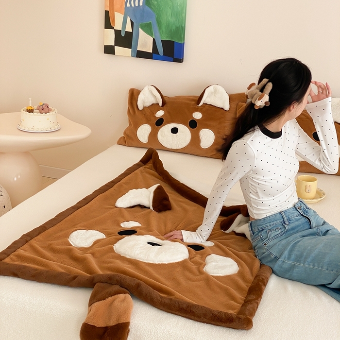 91家纺网 家纺一手货源 找家纺 黛舒家居 2024新款三利欧贴布绣花毛毯浣熊