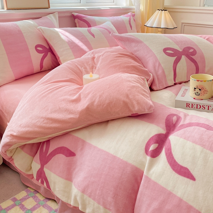 91家纺网 家纺一手货源 找家纺 斯卡诺家纺 2024新款小清新双面牛奶绒印花四件套 蝶舞粉