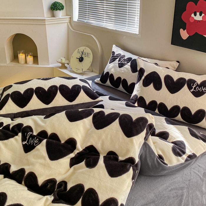 91家纺网 家纺一手货源 找家纺 斯卡诺家纺 2025新款小清新双面牛奶绒印花四件套 喜欢你