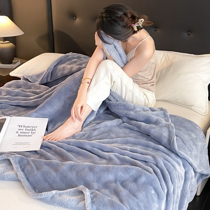 91家纺网 家纺一手货源 找家纺 一帆毯业 免费压缩抽空 300克 仿兔毛泡泡绒高克重法莱绒牛奶绒珊瑚绒兔兔卷边毛毯（外贸跨境供货） 浅灰