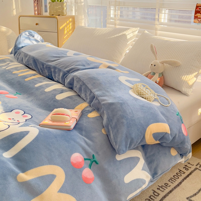 91家纺网 家纺一手货源 找家纺 雅萱家纺 2024新款牛奶绒单被套 被套-樱桃小兔