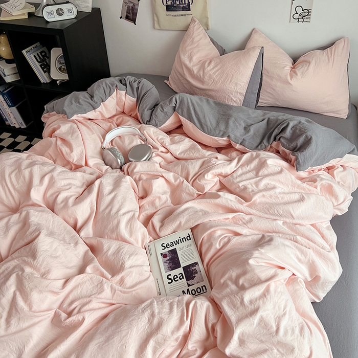 91家纺网 家纺一手货源 找家纺 优佳优品 2024新款ins风超柔褶皱亲肤磨毛水洗棉四件套 浅粉灰