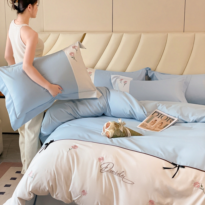 91家纺网 家纺一手货源 找家纺 遇见家居生活馆 2024新款亲肤棉刺绣四件套-蝶恋花 蝶恋花-天空蓝