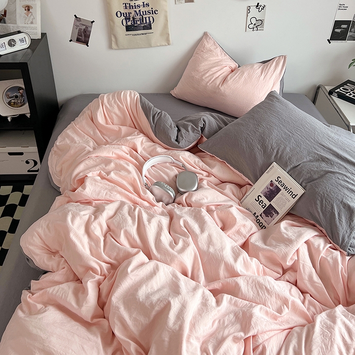 91家纺网 家纺一手货源 找家纺 优佳优品 2024新款ins风超柔褶皱亲肤磨毛水洗棉四件套 浅粉灰