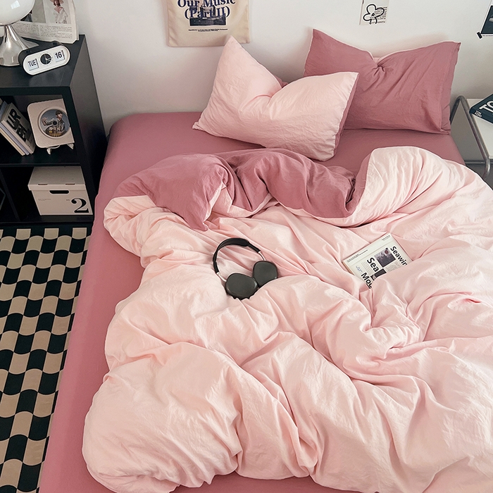 91家纺网 家纺一手货源 找家纺 优佳优品 2024新款ins风超柔褶皱亲肤磨毛水洗棉四件套 芭比粉红