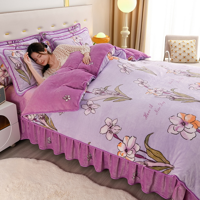 91家纺网 家纺一手货源 找家纺 芯诗曼2025新款8.5斤直播热款高克重牛奶绒法莱绒水晶金貂法莱绒四件套香芋之恋