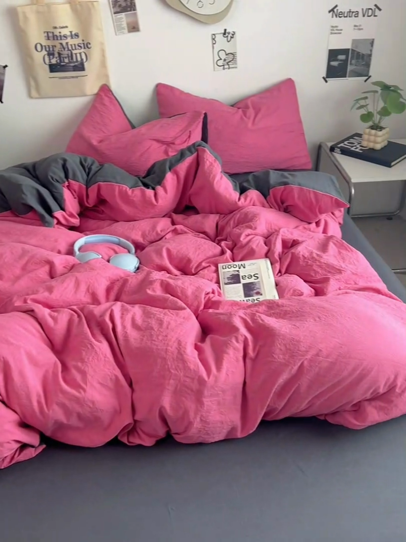 91家纺网 家纺一手货源 找家纺 优佳优品 2024新款ins风超柔褶皱亲肤磨毛水洗棉四件套 玫红深灰