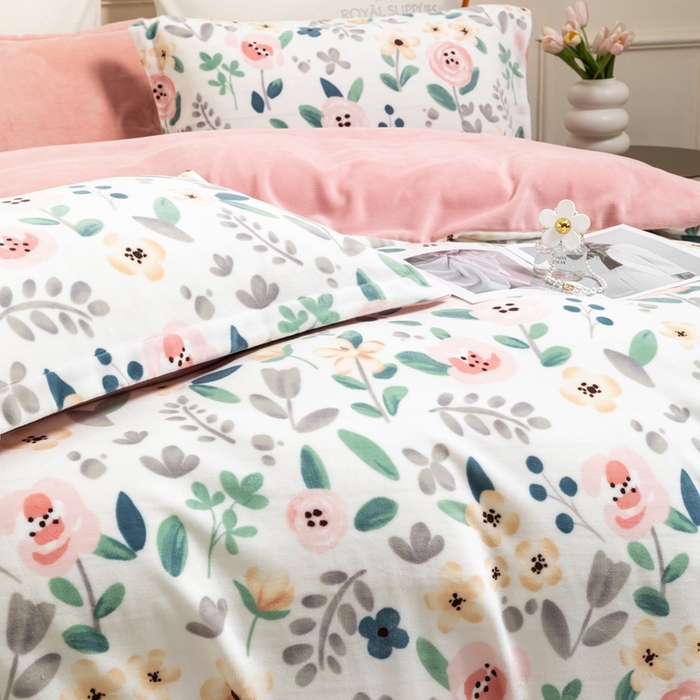 91家纺网 家纺一手货源 找家纺 宜家坊 2024新款加厚保暖印花牛奶绒四件套 甜蜜花语