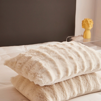 91家纺网 家纺一手货源 找家纺 （总）悦织湾家纺 2025新款轻奢仿兔毛绒兔兔绒枕套抱枕套