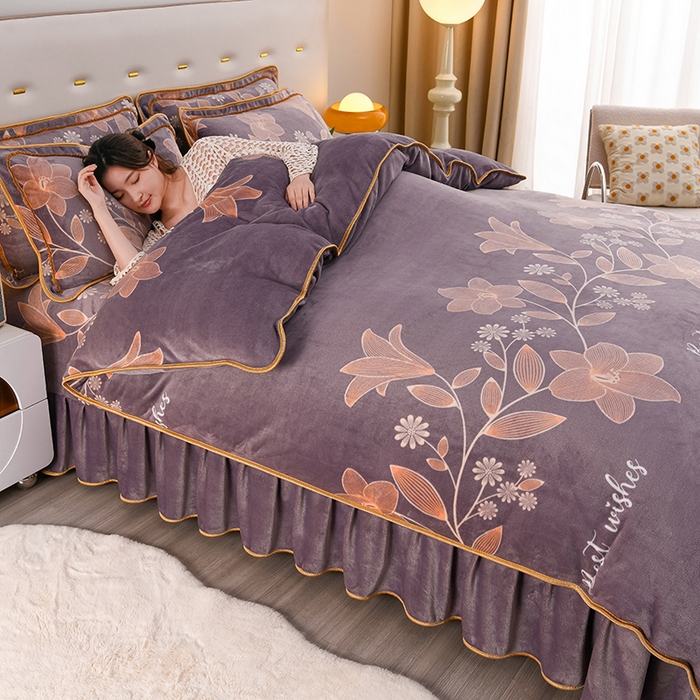 91家纺网 家纺一手货源 找家纺 芯诗曼2025新款8.5斤直播热款高克重牛奶绒法莱绒水晶金貂法莱绒四件套花枝