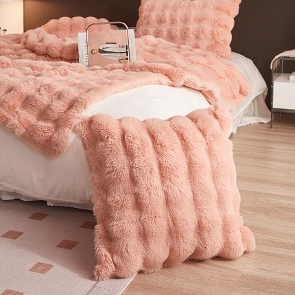 91家纺网 家纺一手货源 找家纺 （总）悦织湾家纺 2025新款轻奢仿兔毛绒兔兔绒枕套抱枕套