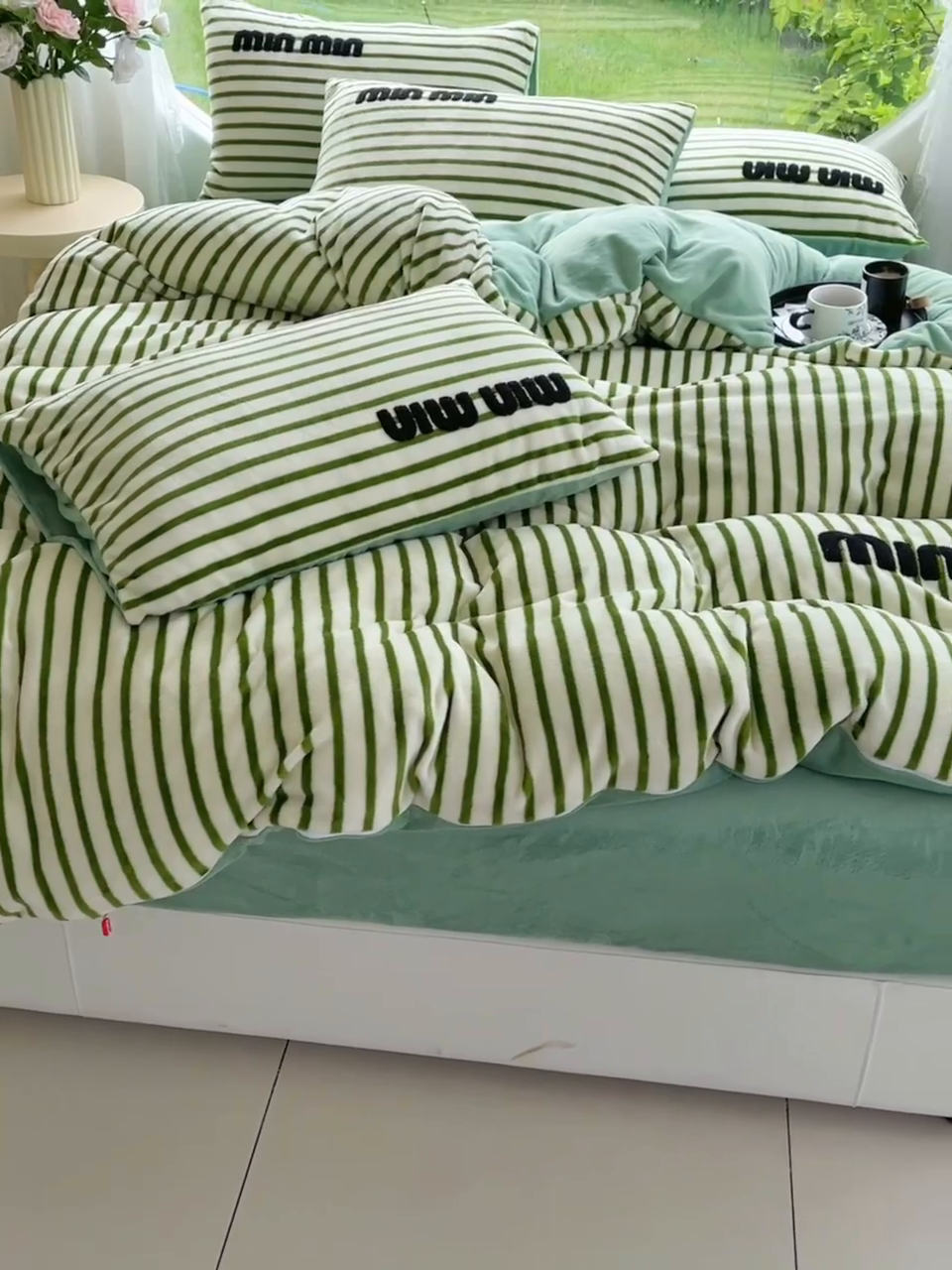 91家纺网 家纺一手货源 找家纺 炫拼 2024新款条纹minmin牛奶绒四件套 minmin绿