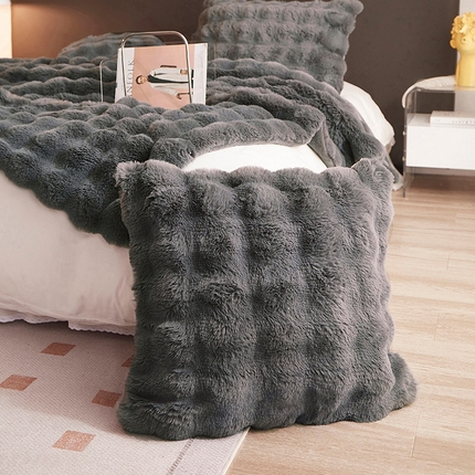 91家纺网 家纺一手货源 找家纺 （总）悦织湾家纺 2025新款轻奢仿兔毛绒兔兔绒枕套抱枕套