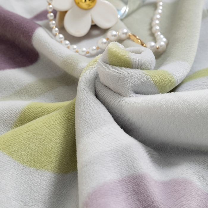 91家纺网 家纺一手货源 找家纺 宜家坊 2024新款加厚保暖印花牛奶绒四件套 迷境-灰紫