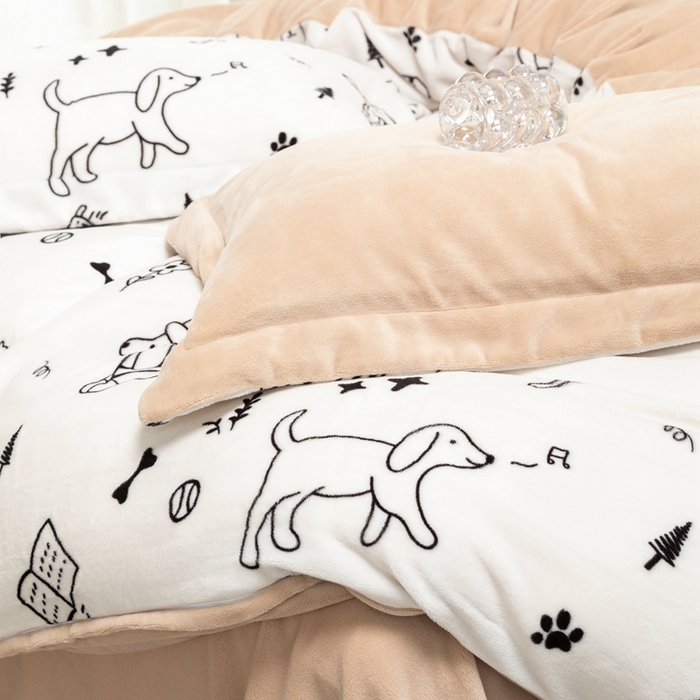 91家纺网 家纺一手货源 找家纺 宜家坊 2024新款加厚保暖印花牛奶绒四件套 休闲狗狗