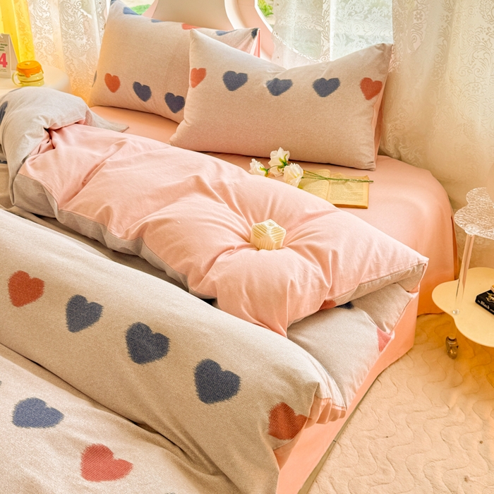 91家纺网 家纺一手货源 找家纺 千朵 2024新款全棉磨毛印花四件套 心欢喜