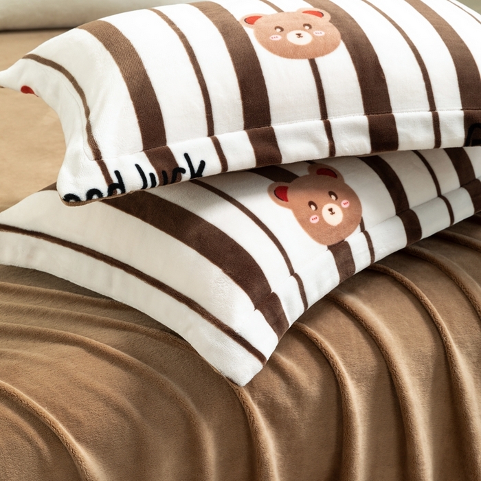 91家纺网 家纺一手货源 找家纺 宜家坊 2024新款加厚保暖印花牛奶绒四件套 潮流熊熊