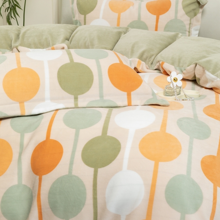 91家纺网 家纺一手货源 找家纺 宜家坊 2024新款加厚保暖印花牛奶绒四件套 迷境-奶绿