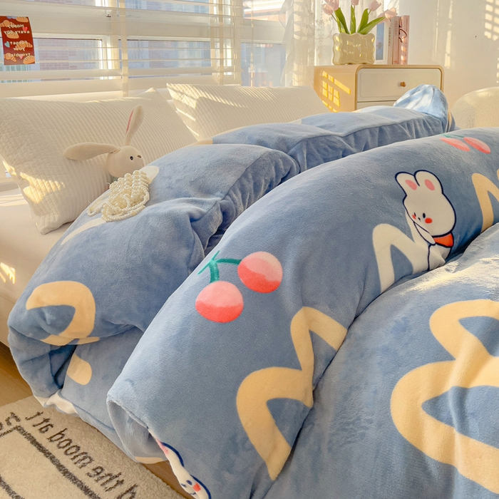 91家纺网 家纺一手货源 找家纺 雅萱家纺 2024新款牛奶绒单被套 被套-樱桃小兔