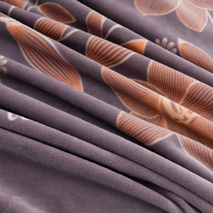 91家纺网 家纺一手货源 找家纺 芯诗曼2025新款8.5斤直播热款高克重牛奶绒法莱绒水晶金貂法莱绒四件套花枝