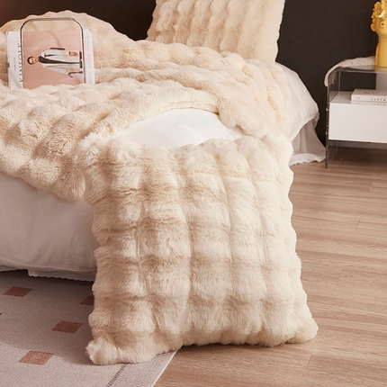 91家纺网 家纺一手货源 找家纺 （总）悦织湾家纺 2025新款轻奢仿兔毛绒兔兔绒枕套抱枕套