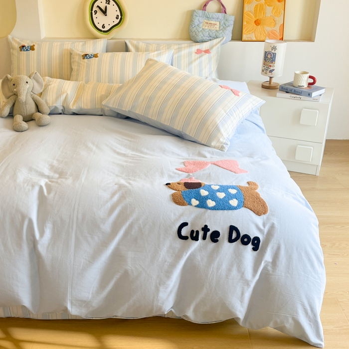 91家纺网 家纺一手货源 找家纺 千朵 2024新款全棉磨毛绣花毛巾绣四件套 蝴蝶结狗