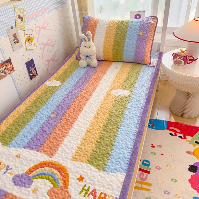 91家纺网 家纺一手货源 找家纺 赫梵茜 2024新款90✖200学生牛奶绒床盖彩虹