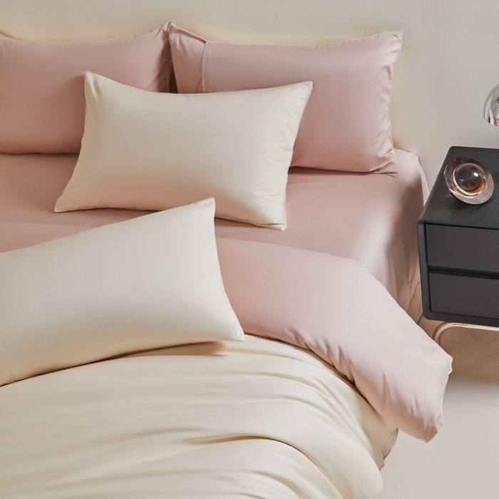 91家纺网 家纺一手货源 找家纺 秀色家纺 2025新款60支贡缎简约轻奢纯色长绒棉床上四件套全棉纯棉床笠款床品 量大价更优 米朵-蜜桃奶油