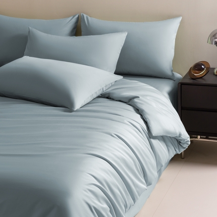 91家纺网 家纺一手货源 找家纺 秀色家纺 2025新款60支贡缎简约轻奢纯色长绒棉床上四件套全棉纯棉床笠款床品 量大价更优 米朵-静谧蓝+烟墨灰
