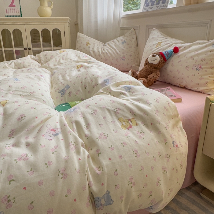 91家纺网 家纺一手货源 找家纺 曼之夏 2024新款全棉A类母婴级双层纱四件套 碎花小熊