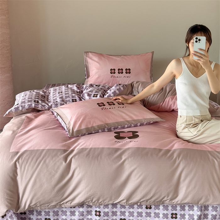 91家纺网 家纺一手货源 找家纺 窝米 2025春季新品全棉13372大版专版数码幸运草系列四件套-岚 岚-桃夭