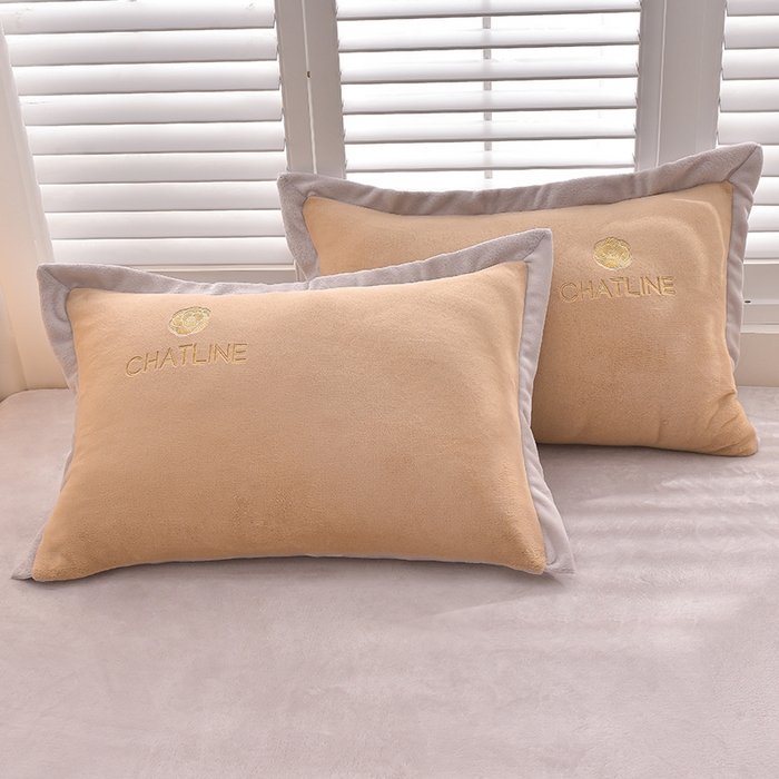 91家纺网 家纺一手货源 找家纺 简爱 2025新款牛奶绒纯色双拼拼角工艺款四件套-初暖 卡其灰