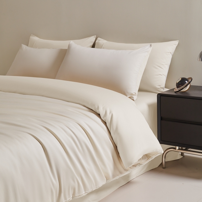 91家纺网 家纺一手货源 找家纺 秀色家纺 2025新款60支贡缎简约轻奢纯色长绒棉床上四件套全棉纯棉床笠款床品 量大价更优 米朵-奶昔白