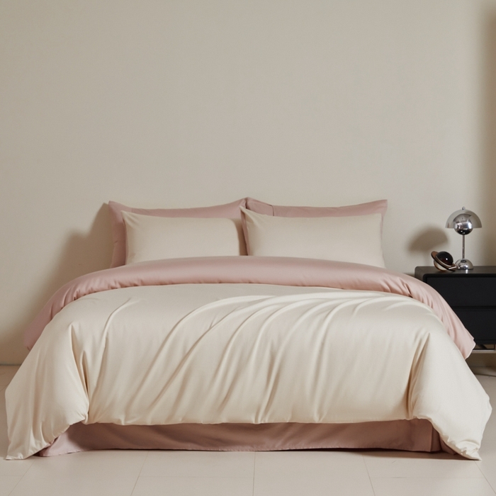 91家纺网 家纺一手货源 找家纺 秀色家纺 2025新款60支贡缎简约轻奢纯色长绒棉床上四件套全棉纯棉床笠款床品 量大价更优 米朵-蜜桃奶油