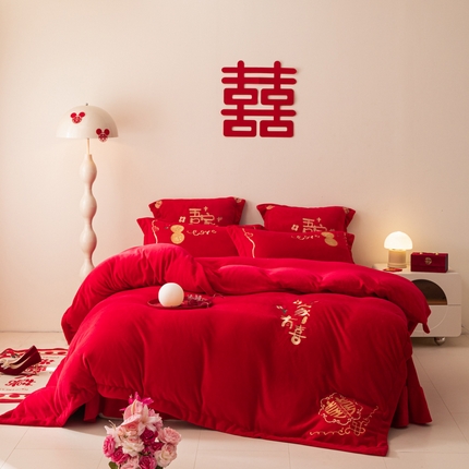 91家纺网 家纺一手货源 找家纺 （总）2025新款高克重花边贴布款牛奶绒婚庆刺绣四件套